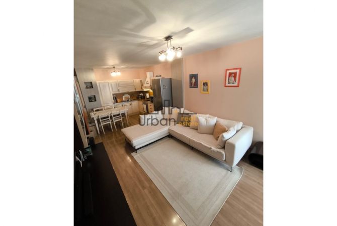 Shtepi ne shitje 2+1 ne Tirane - 210,000 Euro