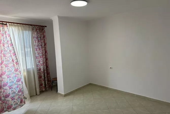 Shtepi me qera 1+1 ne Tirane - 360 Euro