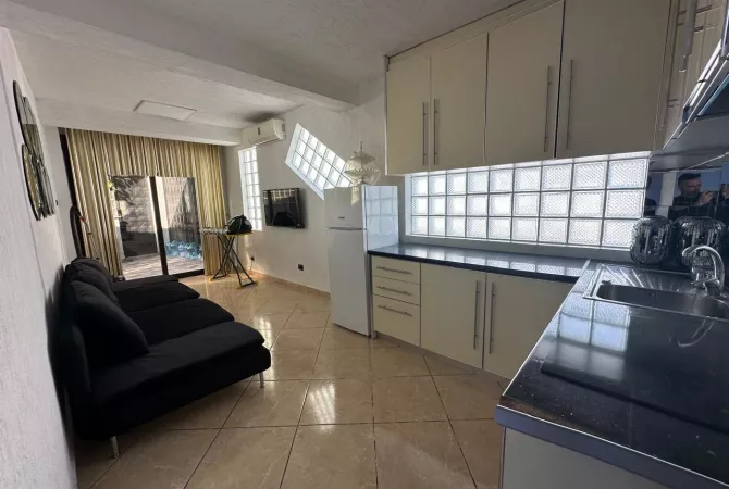 Shtepi me qera 3+1 ne Tirane - 1,000 Euro