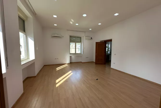 Business Property for Rent 3+1 in Tirana - 6,000 Euro