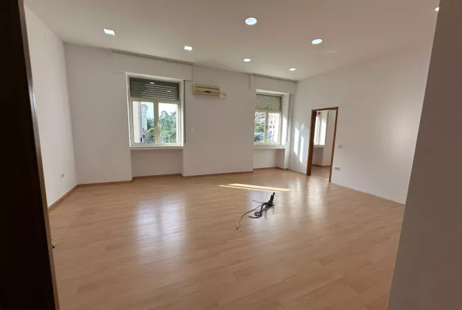 Business Property for Rent 3+1 in Tirana - 6,000 Euro