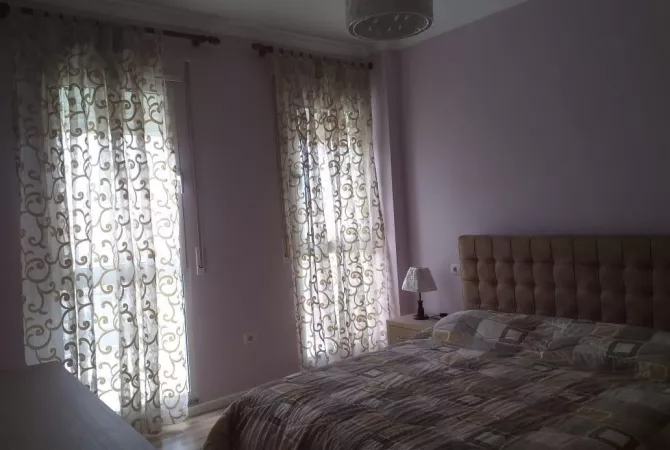 Shtepi me qera 1+1 ne Tirane - 700 Euro
