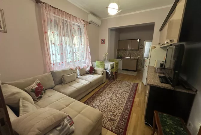 Shtepi me qera 3+1 ne Tirane - 700 Euro