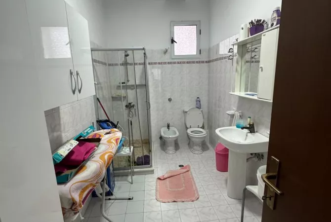 Shtepi me qera 3+1 ne Tirane - 700 Euro