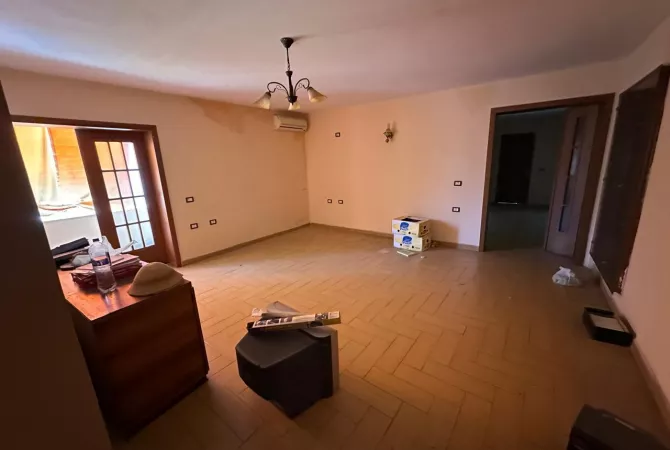 Shtepi me qera 3+1 ne Tirane - 650 Euro