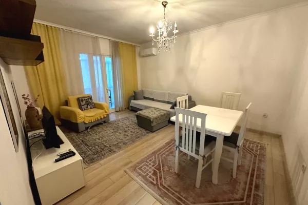 Shtepi me qera 3+1 ne Tirane - 800 Euro