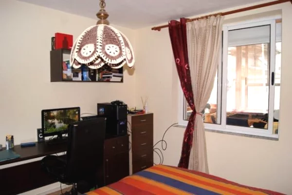 Shtepi ne shitje 2+1 ne Tirane - 130,000 Euro
