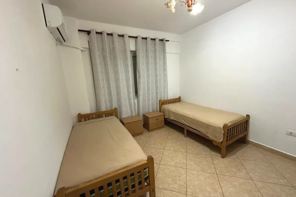 Shtepi me qera 3+1 ne Tirane - 900 Euro