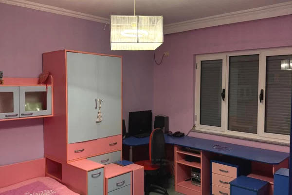 Shtepi me qera 2+1 ne Tirane - 600 Euro
