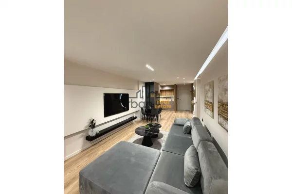 Shtepi me qera 2+1 ne Tirane - 1,300 Euro