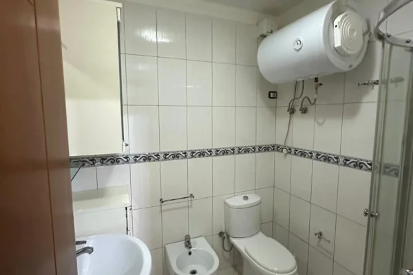 Shtepi me qera 2+1 ne Tirane - 600 Euro