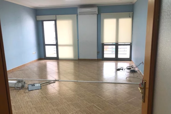 Business Property for Rent 3+1 in Tirana - 1,000 Euro