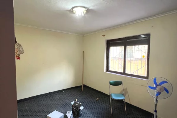 Shtepi me qera Apartament ne Tirane, 2+1, Mobilimi Bosh, pa mobiluar, Pagesa 1,000  Euro.