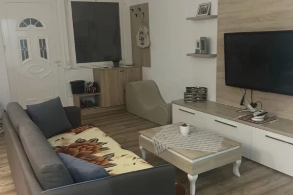 Casa in affitto Garsoniere a Tirana - 500 Euro