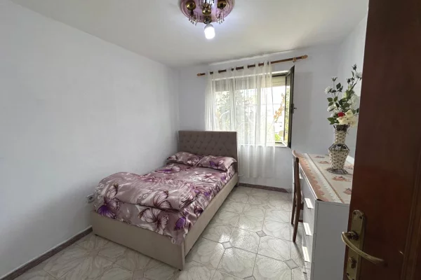 Shtepi me qera 2+1 ne Tirane - 600 Euro