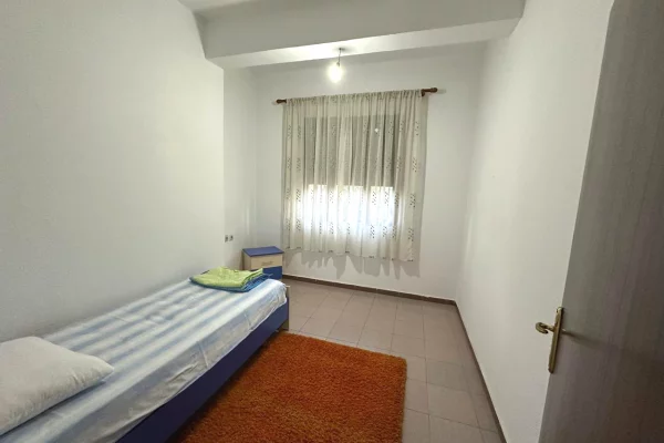 Shtepi me qera 2+1 ne Tirane - 550 Euro