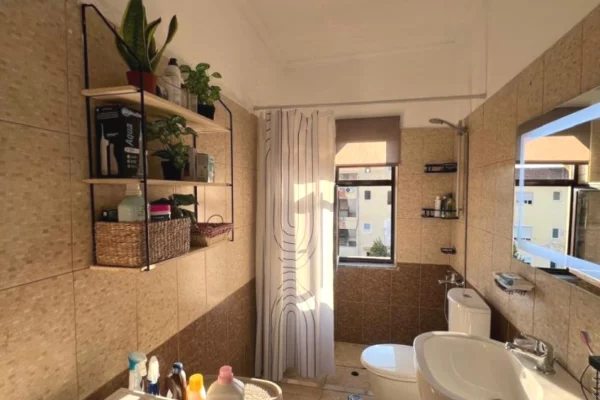 Shtepi ne shitje 1+1 ne Tirane - 150,000 Euro