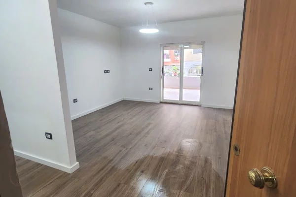 Shtepi ne shitje 1+1 ne Tirane - 190,000 Euro
