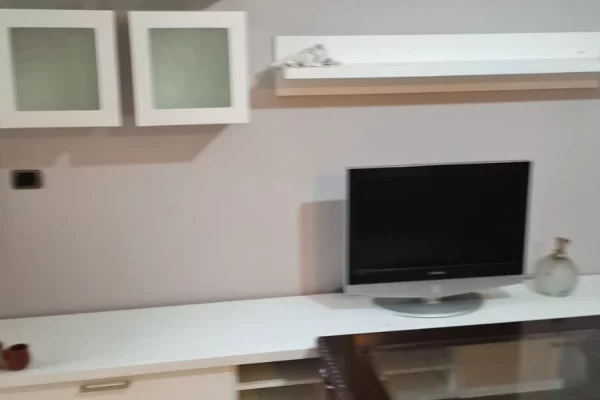 Shtepi me qera 2+1 ne Tirane - 700 Euro