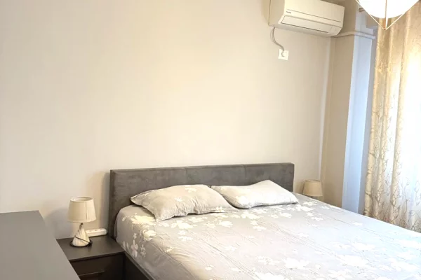 Shtepi me qera 2+1 ne Tirane - 750 Euro