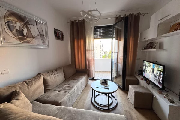 Shtepi ne shitje 2+1 ne Tirane - 160,000 Euro