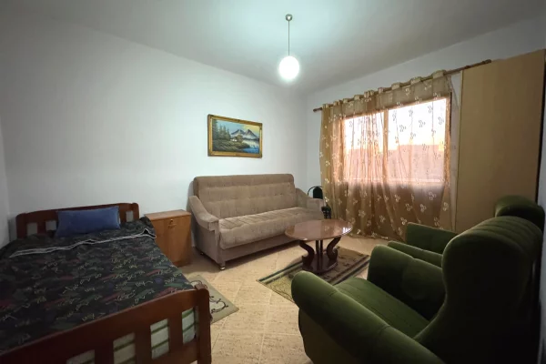 Shtepi me qera 2+1 ne Tirane - 520 Euro