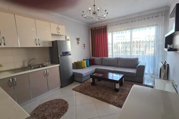 Shtepi me qera 1+1 ne Tirane - 450 Euro