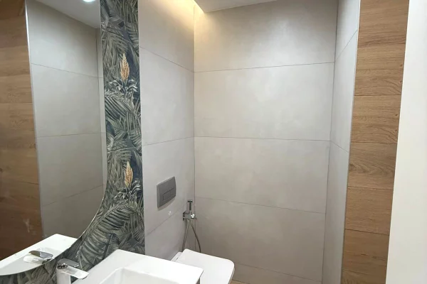 Shtepi me qera Apartament ne Tirane, 2+1, Mobilimi E mobiluar, Pagesa 1,400  Euro.