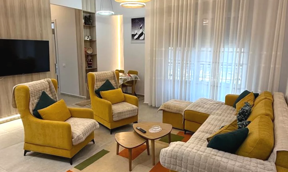 Shtepi me qera Apartament ne Tirane, 2+1, Mobilimi E mobiluar, Pagesa 1,200  Euro.