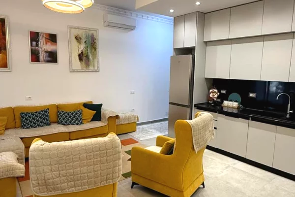 Shtepi me qera Apartament ne Tirane, 2+1, Mobilimi E mobiluar, Pagesa 1,200  Euro.