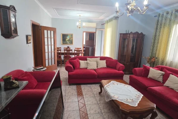 House for Rent 3+1 in Tirana - 800 Euro