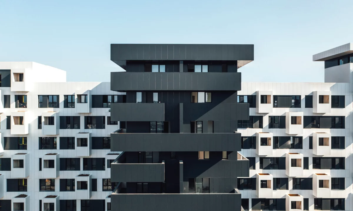 Shtepi ne shitje Apartament ne Tirane, 3+1, Mobilimi Bosh, pa mobiluar, Pagesa 371,000  Euro.