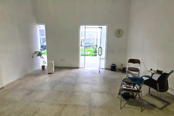 Business Property for Rent 1+1 in Tirana - 400 Euro