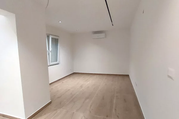 Qera, Dyqan, Prane Rruges Bardhyl, Tiranë - 500€ | 50 m²