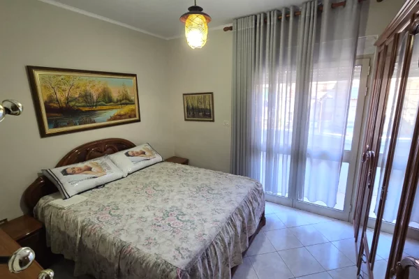 Appartamento in affitto a Tirana 2+1, Arredato