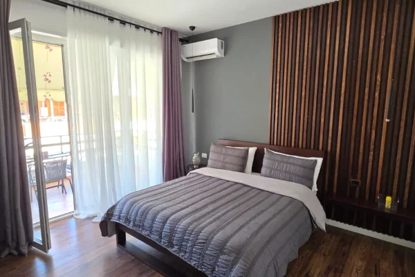 Shtepi me qera Apartament ne Tirane, 2+1, Mobilimi E mobiluar, Pagesa 800  Euro.