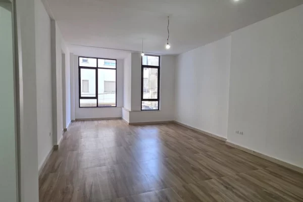 Qera, 2 Ambiente Biznesi, Qendër , Tiranë - 3200€ | 149 m²