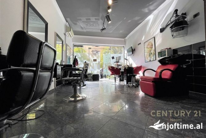 Ambient biznesi ne shitje 1+1 ne Tirane - 210,000 Euro