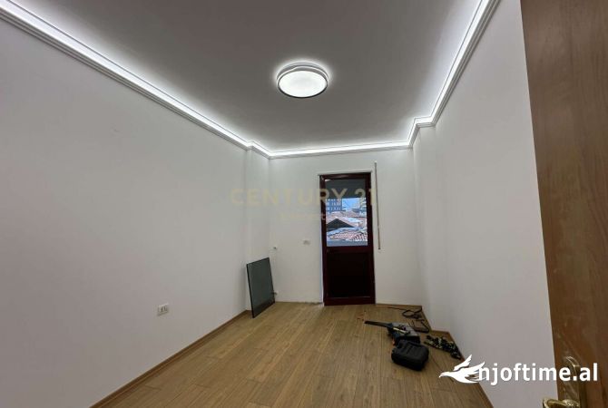 Shtepi ne shitje 1+1 ne Tirane - 260,000 Euro