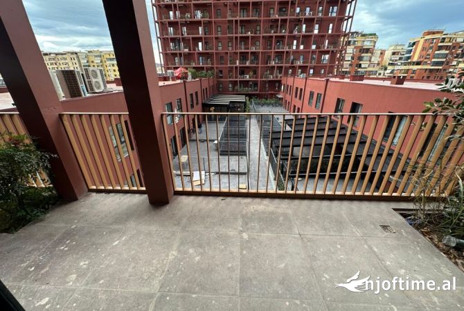 Shtepi ne shitje Apartament ne Tirane, 2+1, Mobilimi Bosh, pa mobiluar, Pagesa 270,000  Euro.