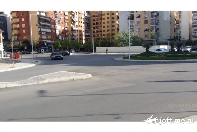 Ambient biznesi me qera 3+1 ne Tirane - 500 Euro