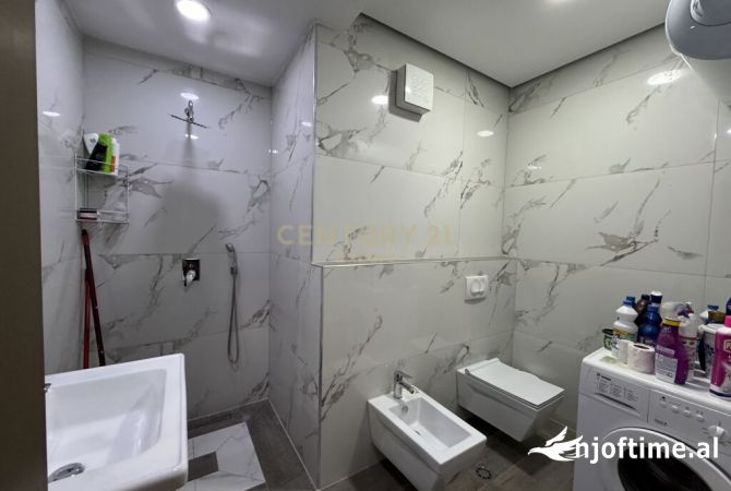 Shtepi me qera Apartament ne Tirane, 1+1, Mobilimi E mobiluar, Pagesa 700  Euro.