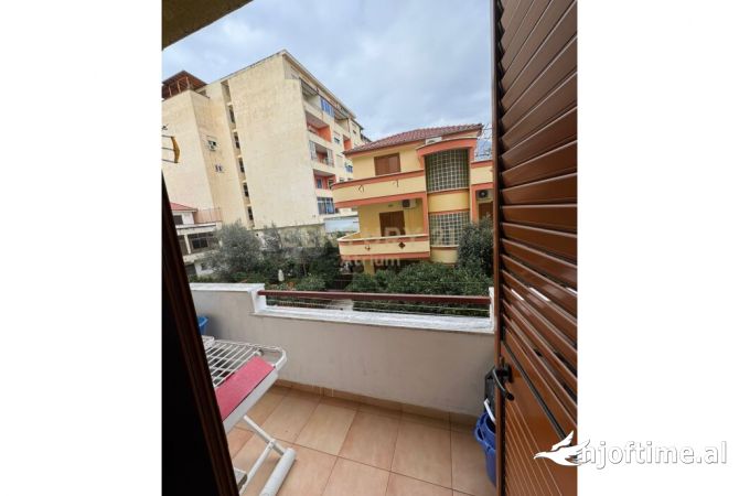 Shtepi ne shitje Apartament ne Tirane, 2+1, Mobilimi E mobiluar, Pagesa 138,000  Euro.