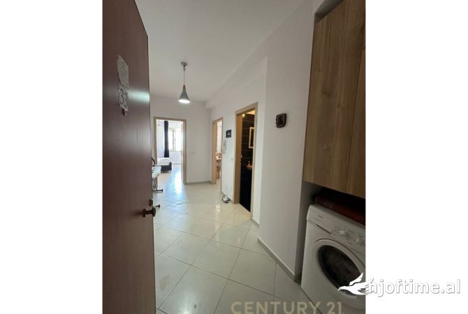 Shtepi ne shitje Apartament ne Tirane, 1+1, Mobilimi E mobiluar, Pagesa 97,000  Euro.