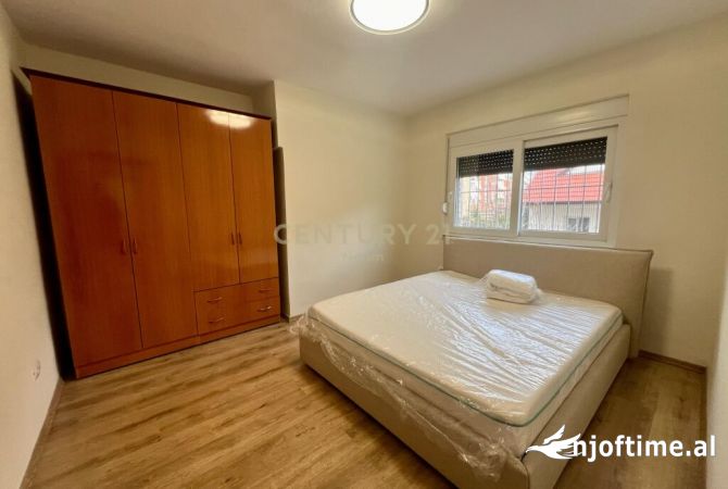 Shtepi me qera Apartament ne Tirane, 1+1, Mobilimi E mobiluar, Pagesa 450  Euro.