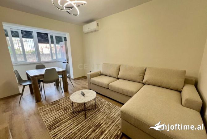 Shtepi me qera Apartament ne Tirane, 1+1, Mobilimi E mobiluar, Pagesa 450  Euro.