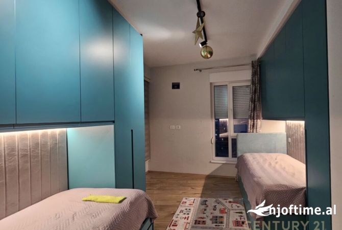 Shtepi ne shitje Apartament ne Tirane, 2+1, Mobilimi E mobiluar, Pagesa 245,000  Euro.