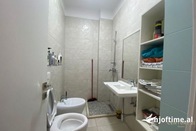 Shtepi ne shitje Apartament ne Tirane, 2+1, Mobilimi E mobiluar, Pagesa 207,000  Euro.