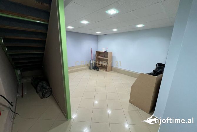 AMBIENT KOMERCIAL ME QIRA, RRUGA E ELBASANIT, TIRANE!