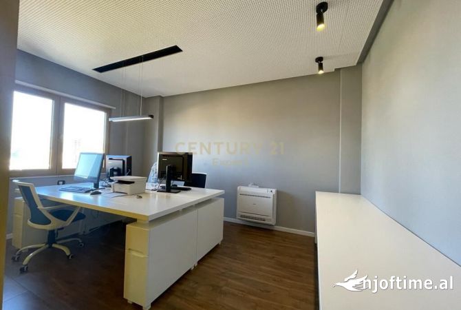 Ambient biznesi me qera 3+1 ne Tirane - 3,000 Euro